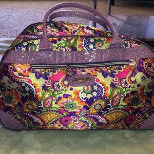 Large travel duffle on wheels